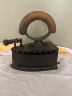 antiek gietijzeren strijkijzer, Antiek en Kunst, Antiek | Gereedschap en Instrumenten, Ophalen of Verzenden
