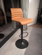 2 barkrukken, Huis en Inrichting, Barkrukken, 4 krukken, Ophalen, Zo goed als nieuw, 60 tot 90 cm