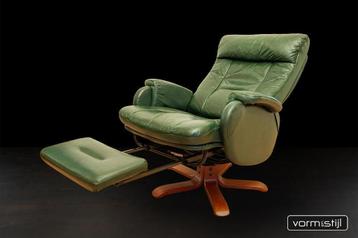‘Retro’ relaxfauteuil met voetensteun beschikbaar voor biedingen