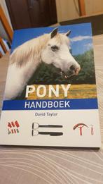 Pony handboek, Boeken, Dieren en Huisdieren, Ophalen of Verzenden, Zo goed als nieuw, Paarden of Pony's