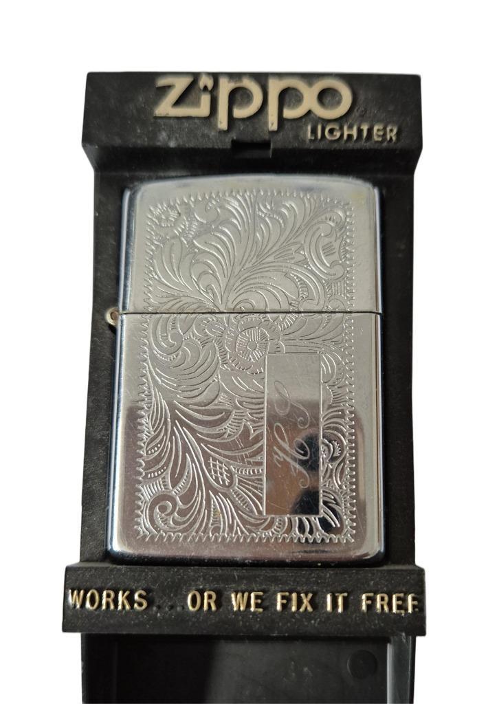 Zippo Collectie 12 STUKS – Diverse Modellen & Spec. Editions, Verzamelen, Rookartikelen, Aanstekers en Luciferdoosjes, Gebruikt