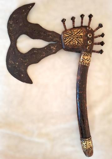 African Axe-Kota Tribe–Gabon beschikbaar voor biedingen