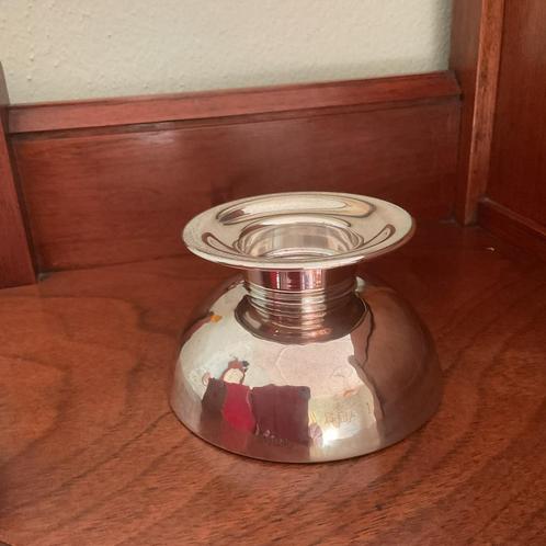 PRACHTIGE ART DECO GEHAMERD ZILVEREN DUITSE KANDELAAR, Antiek en Kunst, Antiek | Kandelaars, Zilver, Ophalen