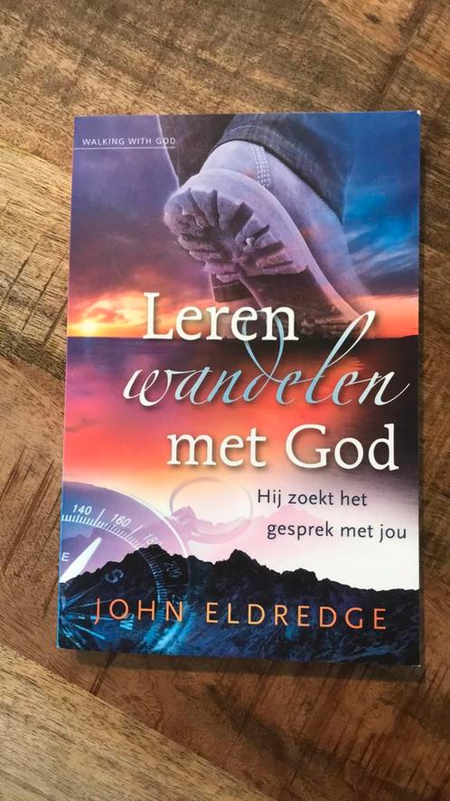 J. Eldredge - Leren wandelen met God, Boeken, Godsdienst en Theologie, Zo goed als nieuw, Ophalen of Verzenden