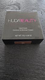 hudabeauty Luxeuze contour & bronzer in 1., Ophalen of Verzenden, Nieuw, Bruin, Gehele gezicht