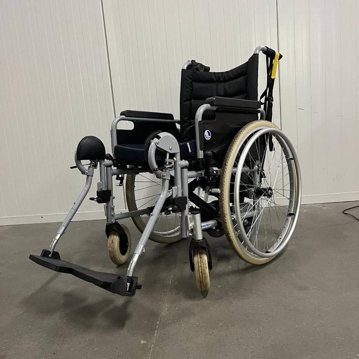 Rolstoel met duwondersteuning van Vermeiren, Diversen, Rolstoelen, Gebruikt, Duwrolstoel, Inklapbaar, Ophalen of Verzenden