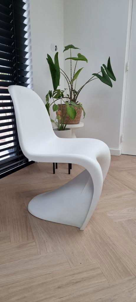Witte Panton Chair eetkamerstoel, Huis en Inrichting, Stoelen, Zo goed als nieuw, Eén, Kunststof, Wit, Ophalen of Verzenden
