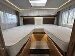 Adria Matrix 670 SL - Met hefbed, Caravans en Kamperen, Campers, Ringverwarming, Bedrijf, Adria, Half-integraal
