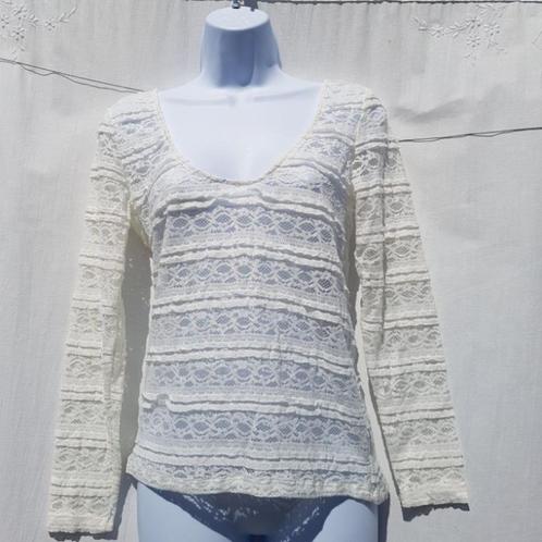 Mooi wit kanten "gatenshirt" Mt 38, Kleding | Dames, T-shirts, Zo goed als nieuw, Maat 38/40 (M), Wit, Lange mouw, Ophalen of Verzenden