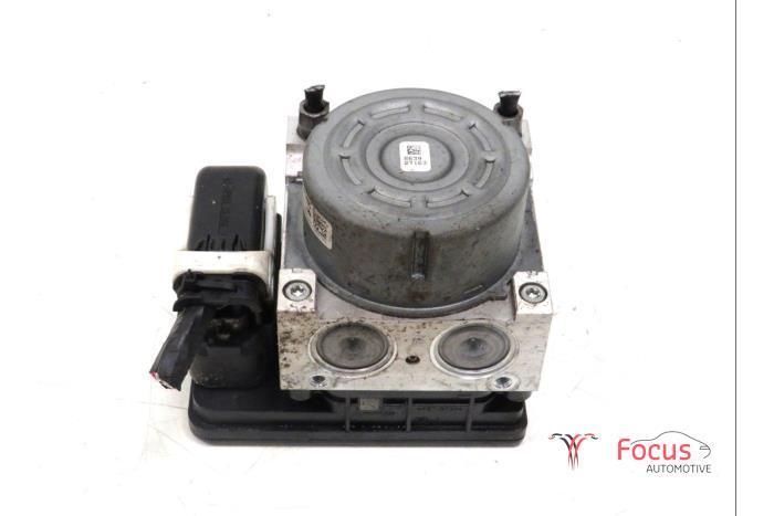 ABS Pomp van een Peugeot 208, Auto-onderdelen, Elektronica en Kabels, Peugeot, Gebruikt, 3 maanden garantie, Ophalen of Verzenden
