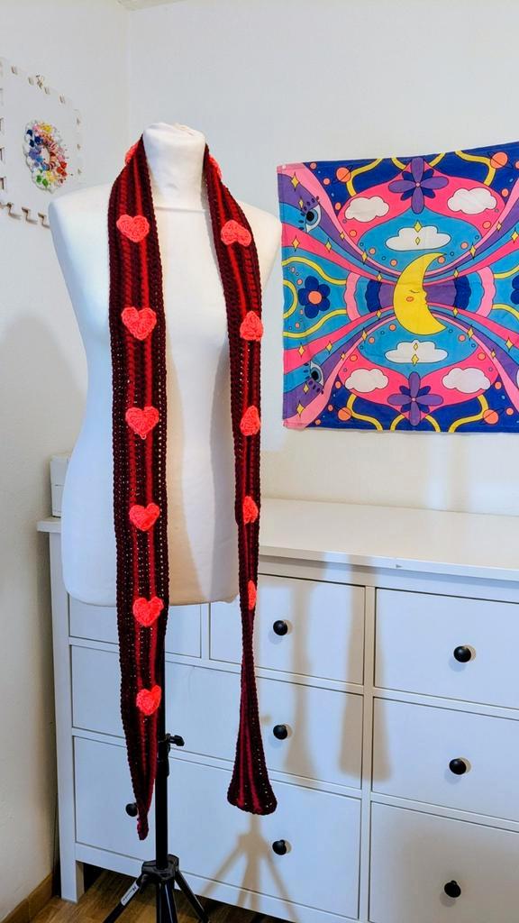 Lange Hartjes sjaal, Kleding | Dames, Mutsen, Sjaals en Handschoenen, Nieuw, Sjaal, Maat 38/40 (M), Ophalen of Verzenden