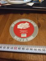 Mf massey ferguson reikt u de hand, Verzamelen, Stickers, Ophalen of Verzenden, Zo goed als nieuw
