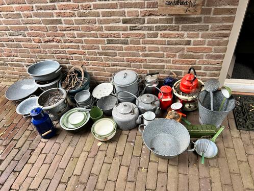 Antieke Keukenbenodigdheden Collectie Emaille Pannen Ketels, Antiek en Kunst, Antiek | Keukenbenodigdheden, Ophalen