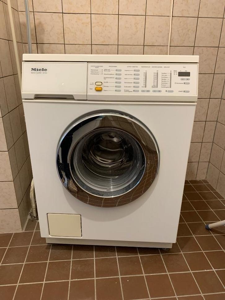 Miele wasmachine Novo Super W933, Witgoed en Apparatuur, Wasmachines, Gebruikt, Voorlader, 4 tot 6 kg, 85 tot 90 cm, 1200 tot 1600 toeren