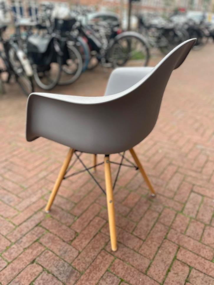Stoelen, Huis en Inrichting, Stoelen, Zo goed als nieuw, Vijf, Zes of meer stoelen, Hout, Kunststof, Grijs, Ophalen