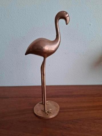 Vintage staande messing en brons  flamingo beschikbaar voor biedingen