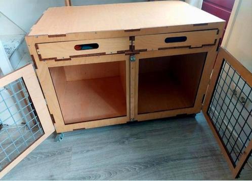 Prachtige stevige bench ( op wieltjes), Dieren en Toebehoren, Hondenbenches, Zo goed als nieuw, Ophalen