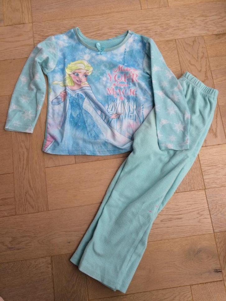 Leuke 2-delige pyjama Frozen 110/116, Kinderen en Baby's, Kinderkleding | Maat 110, Gebruikt, Meisje, Nacht- of Onderkleding, Ophalen of Verzenden
