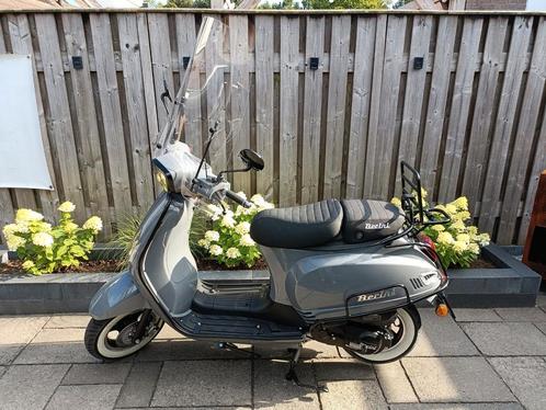 Berini snorscooter. Nieuwstaat. 290 km.., Fietsen en Brommers, Snorfietsen en Snorscooters, Zo goed als nieuw, Overige merken