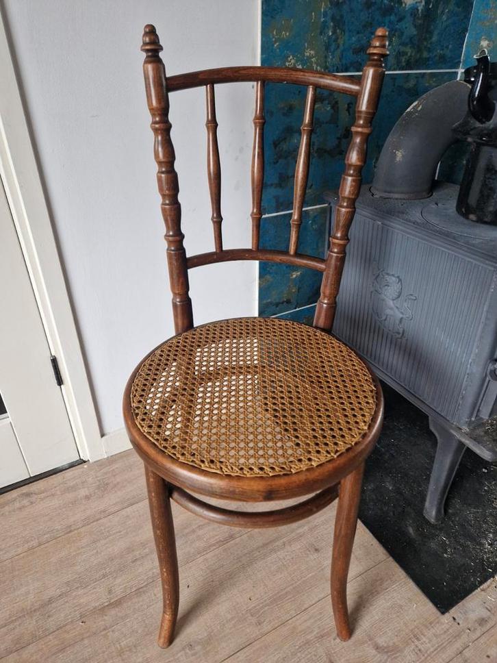 Vintage stoel hout met webbing Fischel, Antiek en Kunst, Antiek | Meubels | Stoelen en Banken, Ophalen