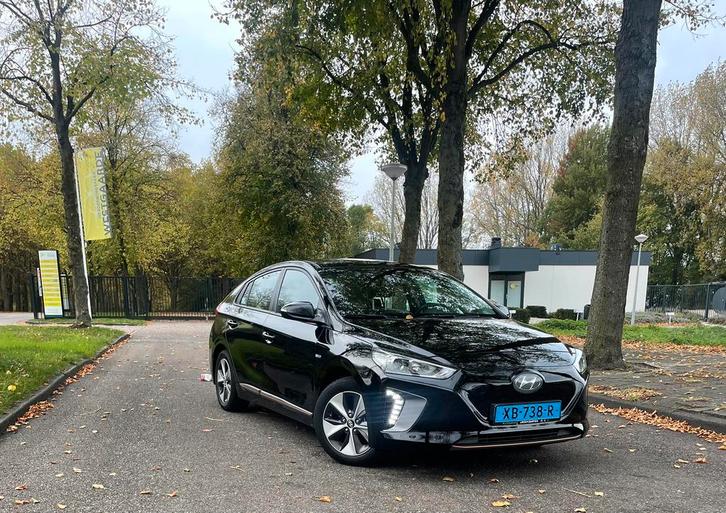 Hyundai IONIQ EV 120 pk Aut. 2019 Zwart, Auto's, Hyundai, Particulier, IONIQ, ABS, Achteruitrijcamera, Adaptieve lichten, Adaptive Cruise Control