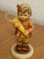 Hummel beeldje " A Sweet offering", Verzamelen, Beelden en Beeldjes, Verzenden, Zo goed als nieuw, Hummel