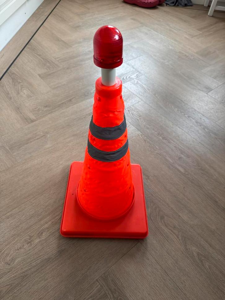 2 Opvouwbare Pilonnen met Verlichting - Nieuw!, Auto diversen, Auto-accessoires, Nieuw, Ophalen of Verzenden