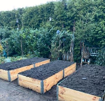 Palletranden/ moestuin bakken  beschikbaar voor biedingen