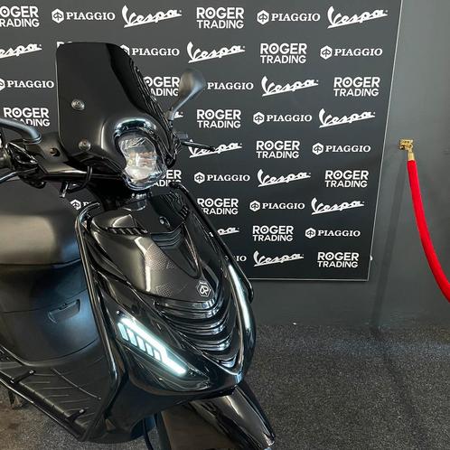 Piaggio Zip 50 Brom 4T 3V Glans zwart 2022 / Alpha/Turbokit, Fietsen en Brommers, Brommers | Tuning en Styling, Zo goed als nieuw