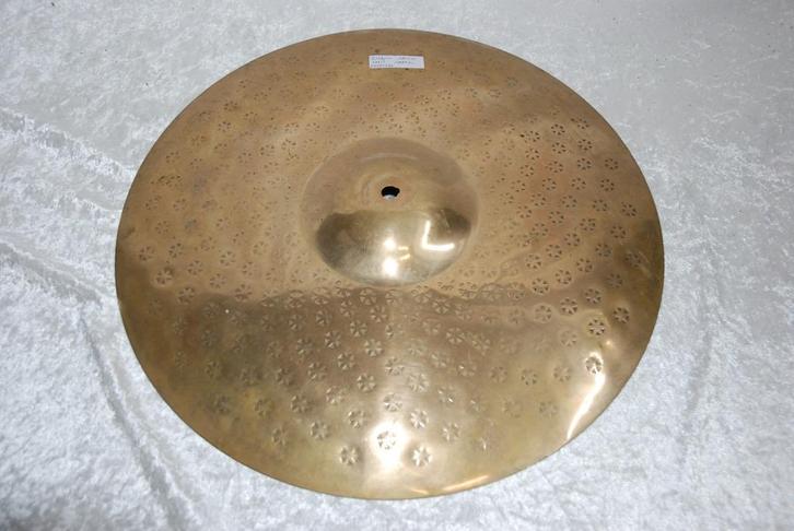 Zildjian Z custom crash 1885gr met keyhole 18 inch <25251392, Muziek en Instrumenten, Instrumenten | Onderdelen, Gebruikt, Drums of Percussie
