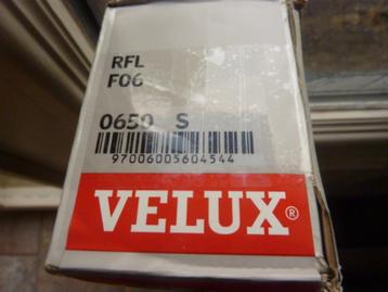 Nieuwe Velux licht doorlatend gordijn / RFL F06 ( 66 x 118 ) beschikbaar voor biedingen