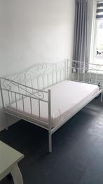 Mooi bed wit zgan, Ophalen, 85 tot 100 cm, Zo goed als nieuw, Matras