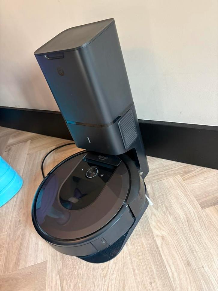 Roomba I7 + robotstofzuiger, Witgoed en Apparatuur, Stofzuigers, Zo goed als nieuw, Robotstofzuiger, Ophalen
