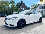 Seat Leon FR 140 PK 5 Drs Isofix LM18 Ecc Leder NW APK Leuk!, Auto's, Seat, Voorwielaandrijving, Euro 5, Gebruikt, Zwart