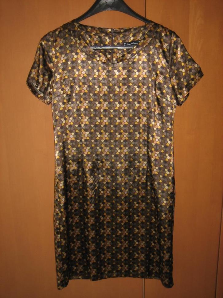 Prachtig jurkje in warme tinten FOUR ROSES 38-40 snazzeys, Kleding | Dames, Jurken, Nieuw, Maat 38/40 (M), Bruin, Onder de knie