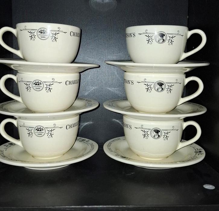 Charlotte Watson's Kop en Schotel Set, Huis en Inrichting, Keuken | Servies, Zo goed als nieuw, Kop(pen) en/of Schotel(s), Overige stijlen