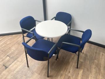 Ronde tafel (80) beschikbaar voor biedingen