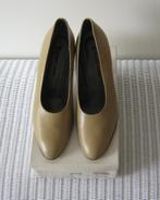 NIEUWE Italiaanse leren pumps van Giancarlo Ferrara, mt. 40., Nieuw, Beige, Ophalen of Verzenden, Pumps