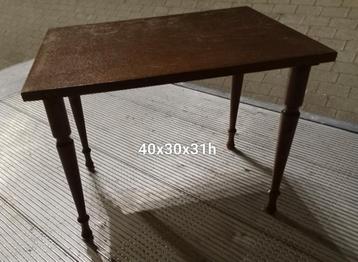 Brocante eiken bijzettafel. beschikbaar voor biedingen