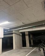 Aan de scheveningsehaven een overdekte Parkeerplaats te huur, Huizen en Kamers, Garages en Parkeerplaatsen, Den Haag