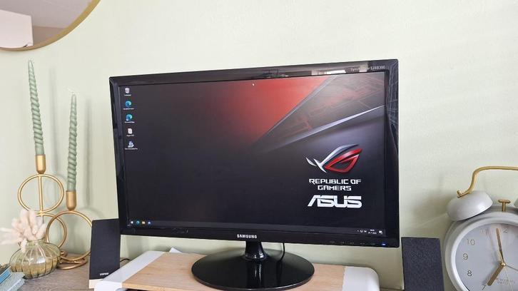 desktop Nzxt, Computers en Software, Desktop Pc's, Gebruikt, Met videokaart, Met monitor, Gaming, Ophalen
