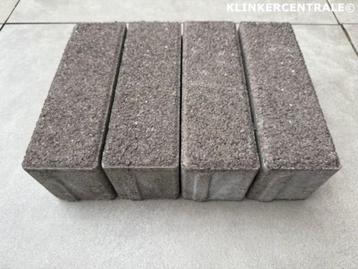 KORTING 1.130m2 brons bruin 21x6,8x8cm betonklinkers dikform beschikbaar voor biedingen