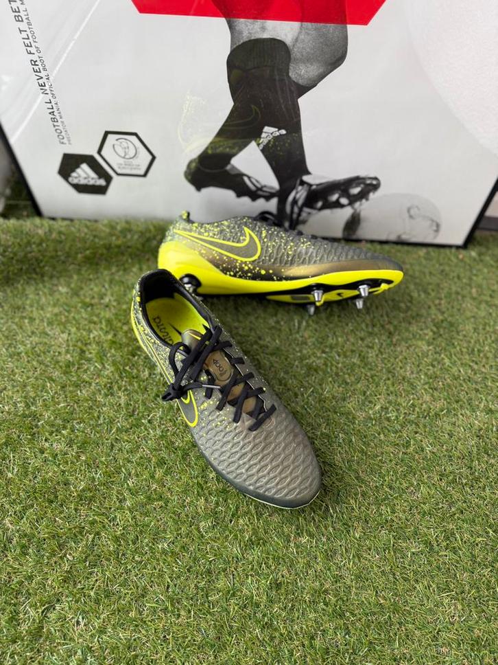 Nike Magista opus voetbalschoenen, Sport en Fitness, Voetbal, Nieuw, Schoenen, Maat XS of kleiner, Ophalen of Verzenden