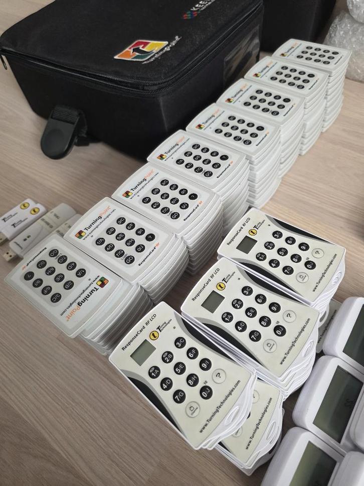 TurningPoint 213x Clickers (Stemkastjes) & 4x Ontvangers, Computers en Software, Overige Computers en Software, Gebruikt, Verzenden