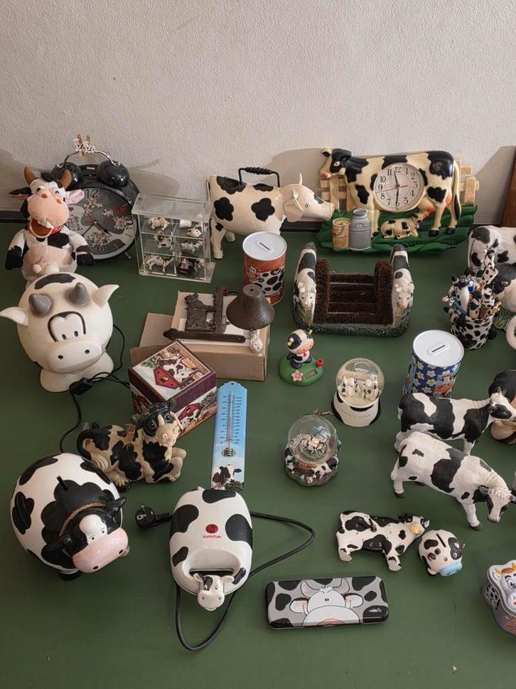 Grote koeien verzameling (+200 items), Verzamelen, Dierenverzamelingen, Gebruikt, Beeldje of Figuurtje, Boerderijdier, Ophalen