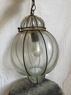 Pseudo-venetiaanse hanglamp handgeblazen (jaren 80), Huis en Inrichting, Lampen | Hanglampen, Gebruikt, Ophalen of Verzenden, Glas
