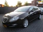Lancia Delta 1.4-16V Gold CLIMA LEER LED !, Voorwielaandrijving, Gebruikt, Zwart, Bedrijf