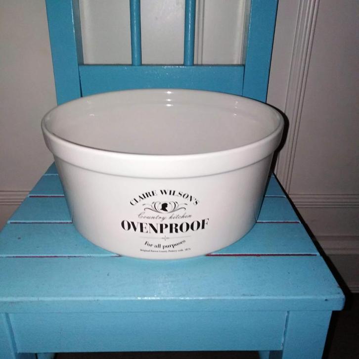 Claire Wilson's ovenproof schaal, Huis en Inrichting, Keuken | Servies, Gebruikt, Schaal of Schalen, Overige stijlen, Aardewerk