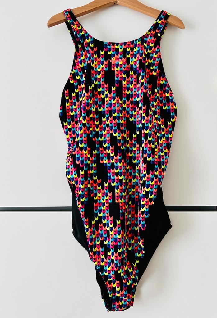 Zwempak/Badpak Nabaiji Maat 158 Zwart Als nieuw, Kinderen en Baby's, Kinderkleding | Kinder-zwemkleding, Zo goed als nieuw, Badpak