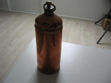 Koperen messing kruik m schroefdop 27 cm hoog €12.50 beschikbaar voor biedingen